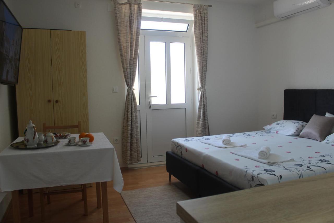 Sun Studio Apartment Komolac 外观 照片